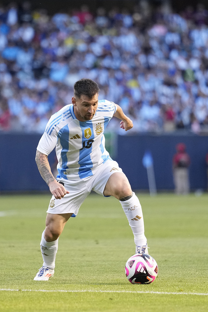 谢维军谈踢中卫：我很害怕出现失误，有经历才会有成长