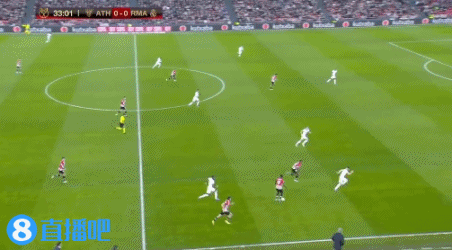 巴萨官方：特尔施特根已获医疗许可，入选对阵法兰克福大名单