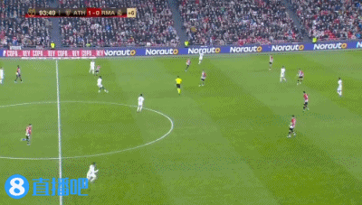 日职联半场：莱奥建功，知念庆破门被吹，鹿岛1-0横滨水手