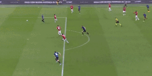 意大利上一场参加世界杯的首发11人：6人已退役，2人无球队